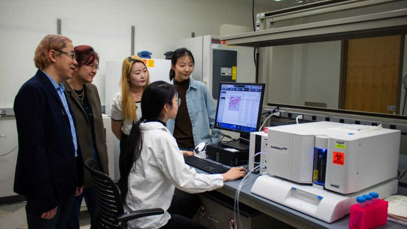 Rong Tong and research team